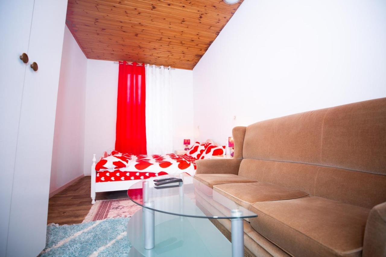 Agreable Chambre Sur Liege Avc Parking Et Wifi Gratuit Buitenkant foto