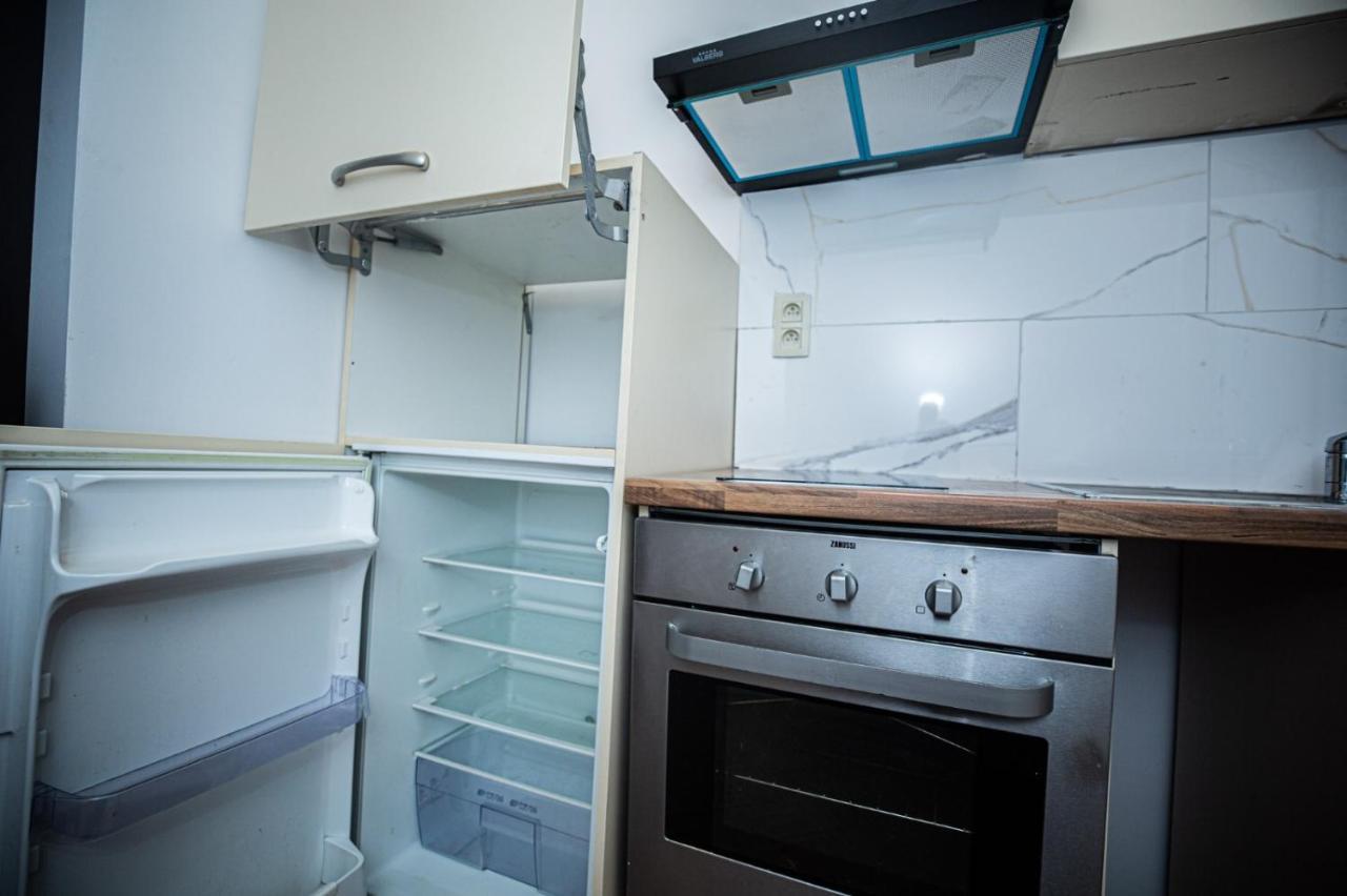 Agreable Chambre Sur Liege Avc Parking Et Wifi Gratuit Buitenkant foto